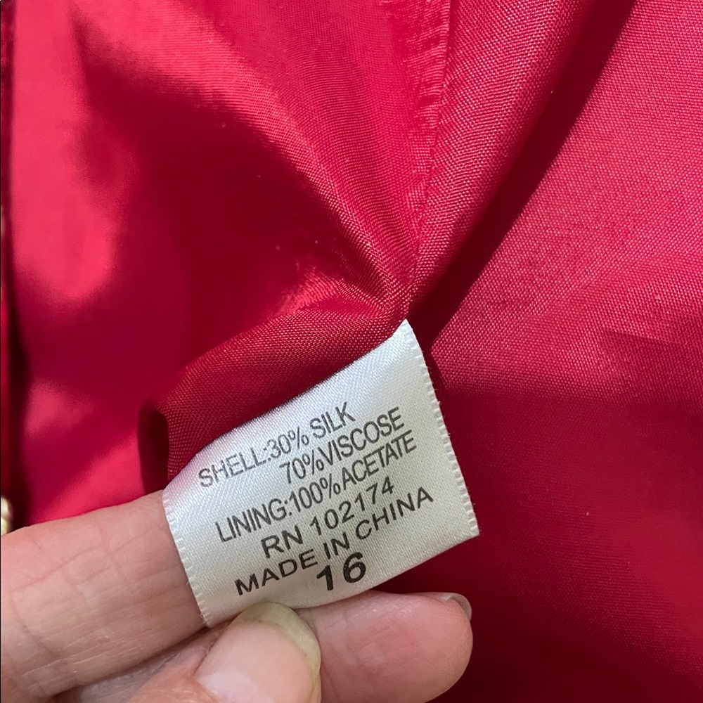 Red brocade silk blend jacket by Flores and Flores - Picture 5 of 8
